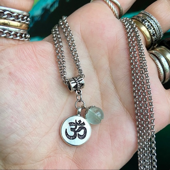 Stainless steel double chain om sign & fluorite - Picture 7 of 10
